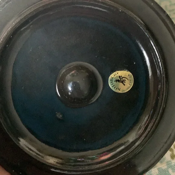 Japanese Tetsubin Cast Iron Teapot 20oz - Picture 4 of 12